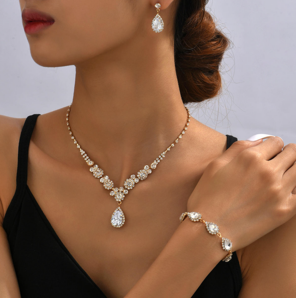 Manna Golden Trio Jewelry Set