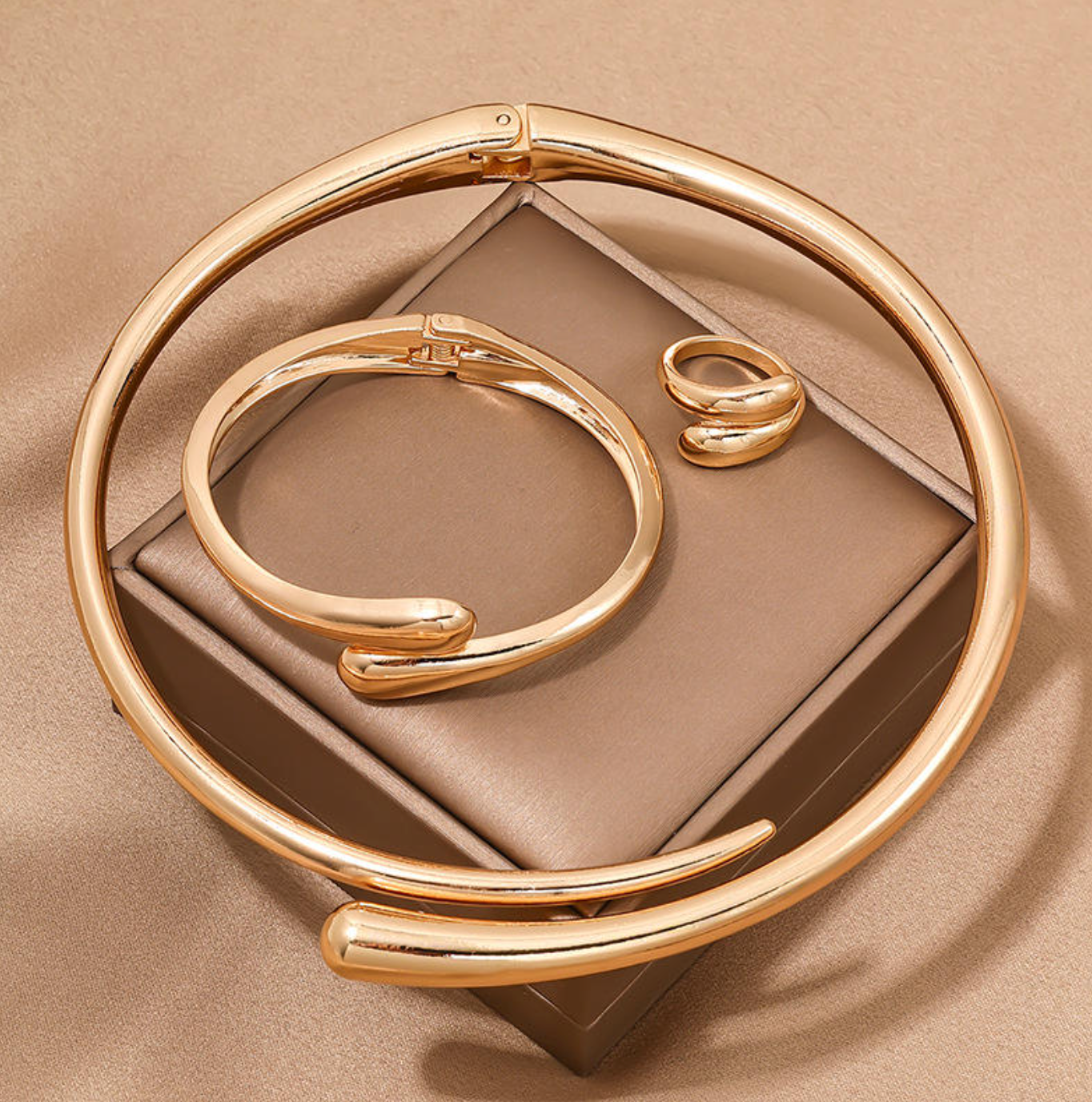 Aurelia Pearl Luxe Necklace