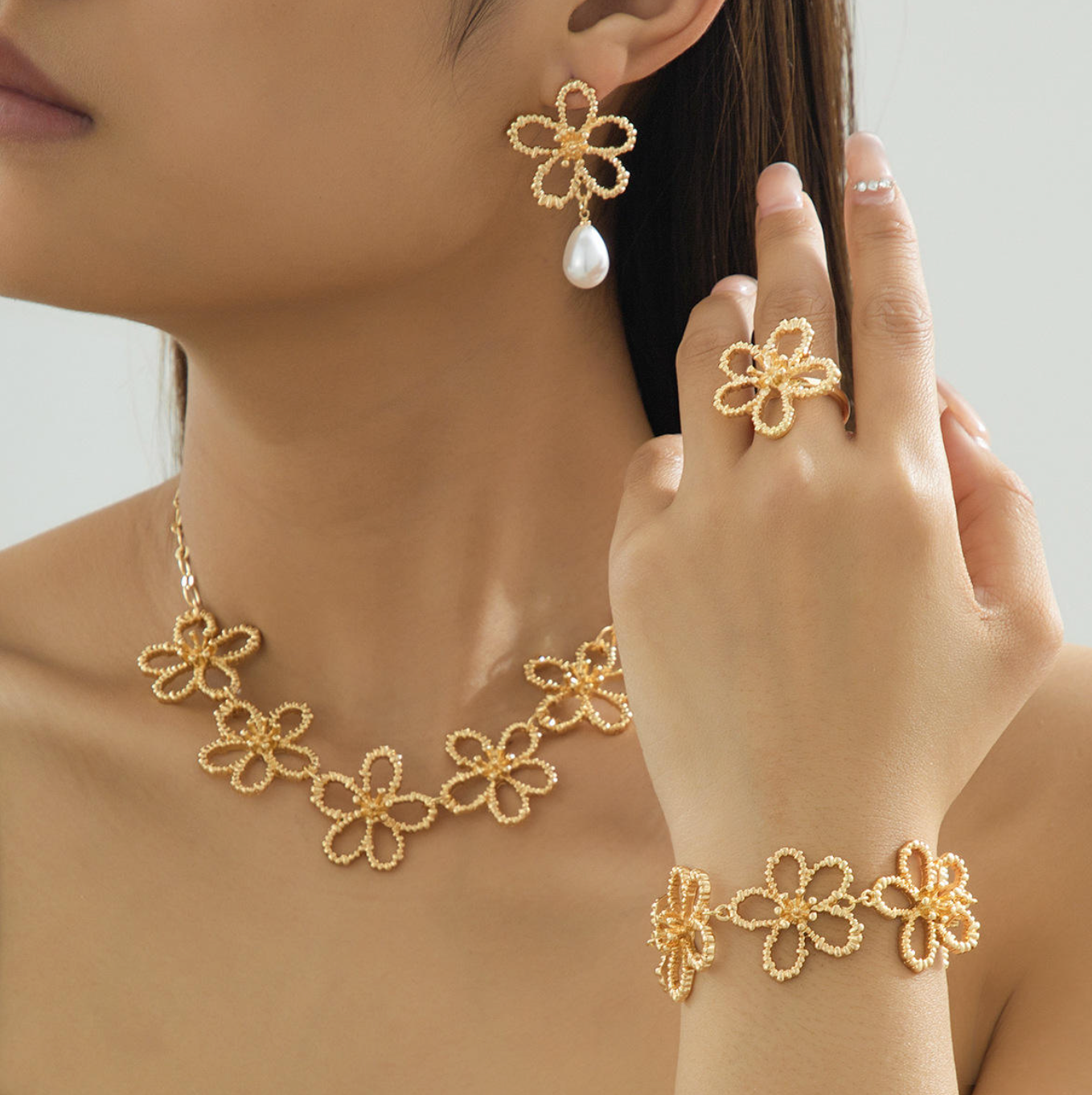 Golden Petal Elegance Necklace