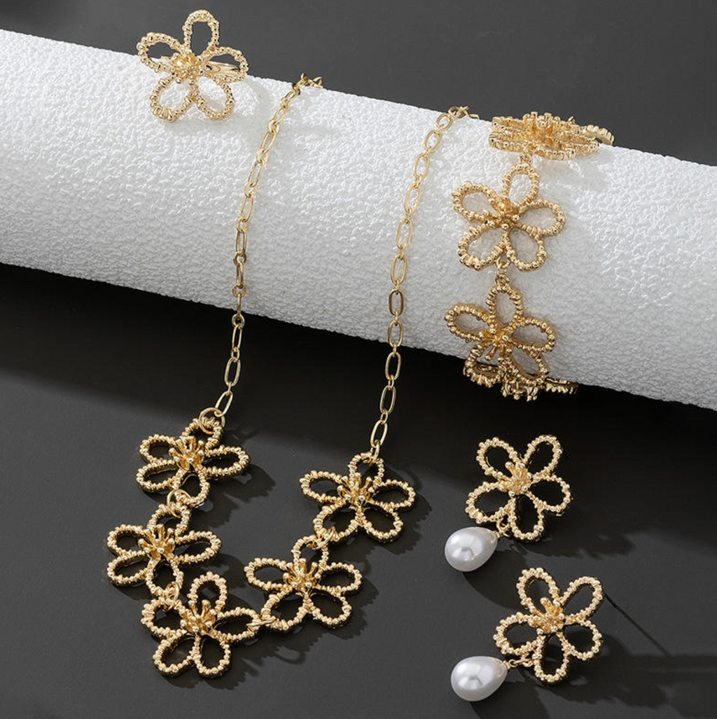 Golden Petal Elegance Necklace