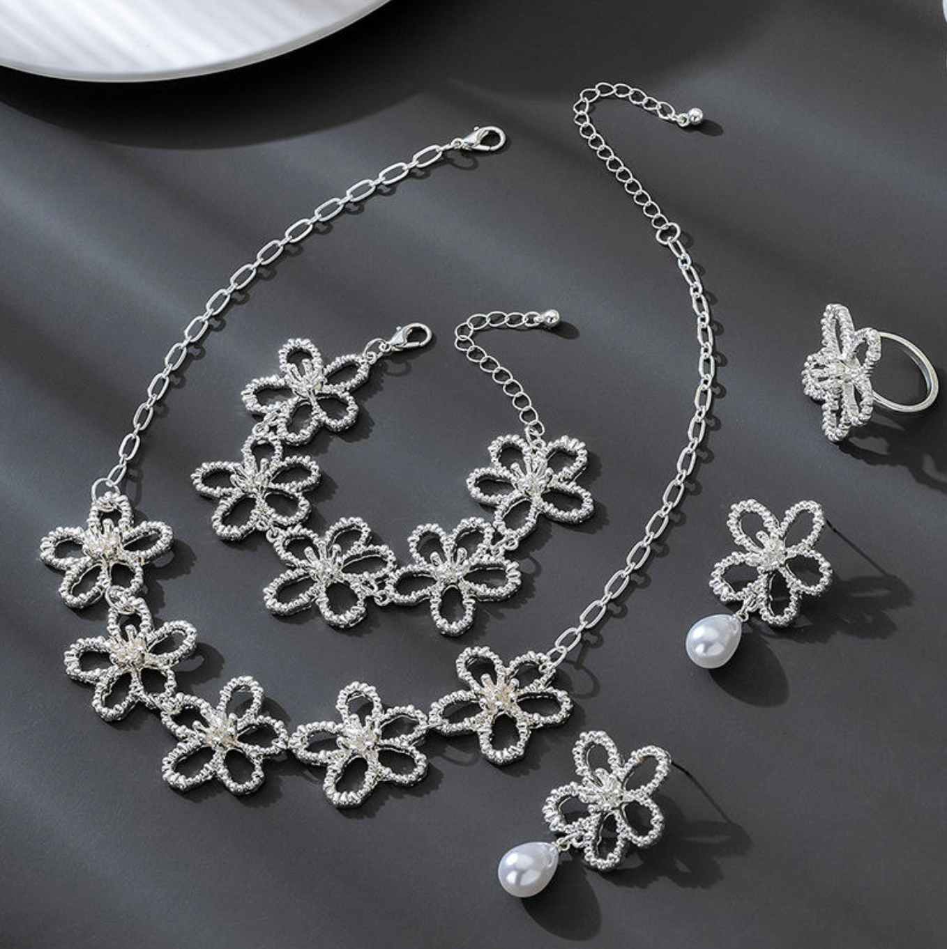 Golden Petal Elegance Necklace